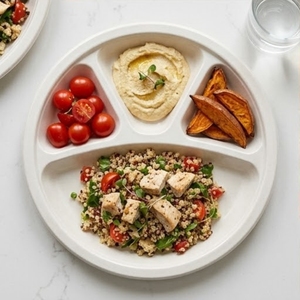 Assiettes rondes à quatre compartiments de 12 pouces, écologiques, jetables, en bagasse de canne à sucre, pour les fêtes et la restauration - Product Image 6