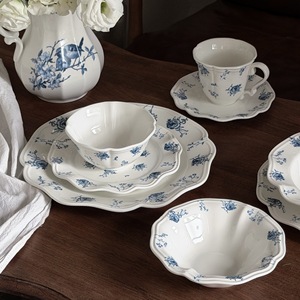 Service de table et assiettes à dessert en céramique, série Luxembourg classique, motif bleu sous glaçure, peint à la main, vaisselle moderne pour la maison - Product Image 4