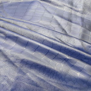 Tissu en similicuir uni non extensible 100% polyester pour vêtements de filles, robes, shorts et accessoires pour sacs - Product Image 2