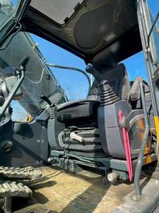 Excavatrice Hyundai R300 robuste, idéale pour les projets de carrière et de terrassement - Product Image 2