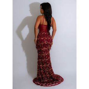 Vestido Largo Sexy con Lentejuelas y Cuello Halter de Diseñador de Moda, para Fiestas y Clubes, de Marca Famosa de Lujo - Product Image 5
