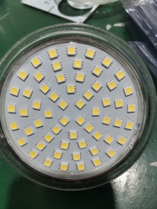 <span class=keywords><strong>Projecteur</strong></span> <span class=keywords><strong>LED</strong></span> Submersible BENORY IP67 9W en Verre PAR36 5000K Blanc Neutre <span class=keywords><strong>avec</strong></span> Télécommande AC 12V pour Hôtels - Product Image 4