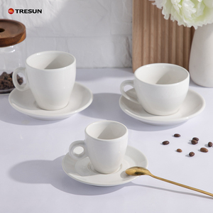 Service à <span class=keywords><strong>Café</strong></span> et Cappuccino en Céramique Mini Porcelaine Blanche avec Soucoupes, Rouge, Noir, Blanc, pour Hôtel, avec Logo Personnalisé - Product Image 4