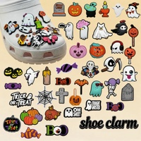 Breloques de chaussures d'Halloween tendance en gros, décorations fantômes et citrouilles, accessoires d'Halloween en vrac pour cadeaux de fête et d'anniversaire