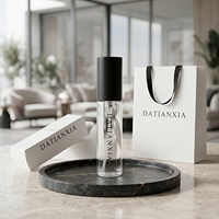 Flacon de parfum neutre de luxe du fabricant, flacon de parfum vide transparent en verre avec vaporisateur et bouchon magnétique