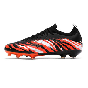 Scarpe da Calcio Unisex X-Quality 2026 Nuovo Modello Universale Mid-top con Tacchetti <span class=keywords><strong>in</strong></span> Metallo e Suola <span class=keywords><strong>in</strong></span> Gomma Modello JX810 Cinder Fields Direct - Product Image 6