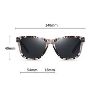 2025 nouvelle mode lunettes de soleil carrées personnalisées hommes et femmes Sport lunettes de soleil polarisées avec or blanc violet rose cadres