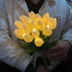 <span class=keywords><strong>Tulipes</strong></span> artificielles avec lumière LED, <span class=keywords><strong>tulipes</strong></span> réalistes, lampe à lumière LED rose printanière, alimentée par piles, pour la décoration de la fête <span class=keywords><strong>des</strong></span> mères - Product Image 3