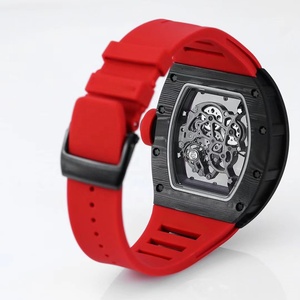 Nouvelle Montre Mécanique Squelette Homme en <span class=keywords><strong>Fibre</strong></span> de Carbone avec Cadran Ajoure Tonneau, Bracelet en Caoutchouc Rouge, Haut de Gamme, Style Streetwear, Lumineuse et Tendance - Product Image 2