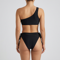 Op maat gemaakte full colour print zijdelingse bandjes asymmetrische one-shoulder cut-out beugelbeha strandkleding bikini OEM ODM fabriek eigen merk logo