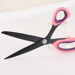 Tijeras de Sastre de Acero Inoxidable con Revestimiento de Titanio y Agarre Cómodo de 9.5 Pulgadas para Cortar Tela - Product Image 3