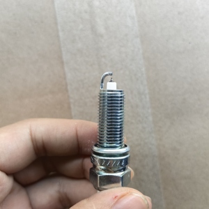 Bujías NGK de Alta Calidad, Originales, para Sistemas de Motor Automotriz 93815 SILZKR6B10E, Embalaje Coreano 18846 10060 - Product Image 6