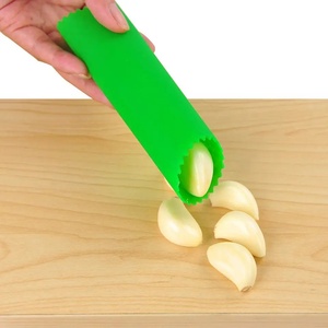 创意厨房工具快速简便的大蒜削皮器有用的硅胶管辊去皮大蒜 - Product Image 4