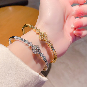 Heart Shaped <b>Bracelet</b> Gold And Silver <b>Copper</b> Jewelry Gift Spring 2025 Yiwu Origin SZ5.19-16 - Product Image 1