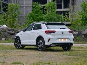 Tange <span class=keywords><strong>T</strong></span>-<span class=keywords><strong>ROC</strong></span> <span class=keywords><strong>2022</strong></span> R-<span class=keywords><strong>Line</strong></span> Pro Plus SUV 280TSI DSG Tracción Delantera Techo Panorámico Volante de Cuero Entrada sin Llave - Product Image 3