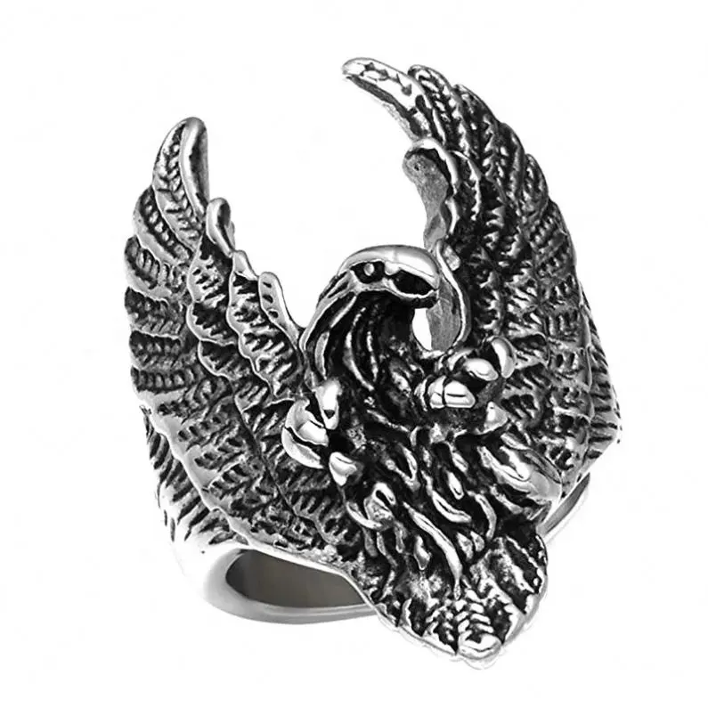 Anello in acciaio al titanio da uomo Vintage anello con incisione a forma di aquila volante Logo Punk Eagle anelli da moto per uomo