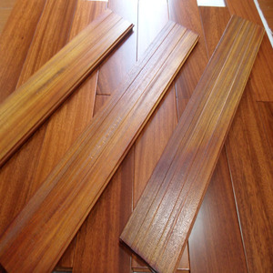 Revêtement de sol en bois massif tropical moderne 18mm préfini T & G couleur acajou <span class=keywords><strong>Iroko</strong></span> (teck africain) plancher intérieur en bois dur lisse - Product Image 2