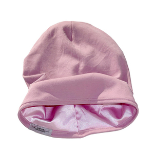 Gorro de punto rosa suave con forro de satén, gorros personalizados bordados, gorros lisos <span class=keywords><strong>para</strong></span> quimioterapia, gorro de satén con etiquetas personalizadas - Product Image 1