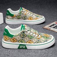 Chaussures décontractées en toile pour hommes, style jeune et décontracté, respirantes et légères, idéales pour la marche en ville ou sur le campus