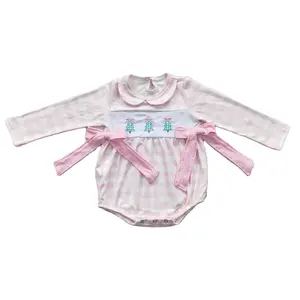 LR0334 Neugeborene Kinder Baumwolle Pink Plaid Weihnachts baum Stickerei Langarm Stram pler Mit Bogen Boutique Großhandel