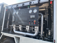 Nouveau camion-citerne SINOTRUK HOWO 8x4 25000L 30000L, camion-citerne de transport de carburant 30cbm, camion-citerne de transport d'huile, camion-citerne mobile de ravitaillement à 12 roues