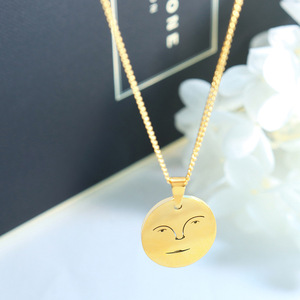 New Ins Code Vento Estilo Mulheres Criativo Rodada Sorriso Rosto Pingente De Aço Inoxidável Mulheres Colar para Presente - Product Image 3
