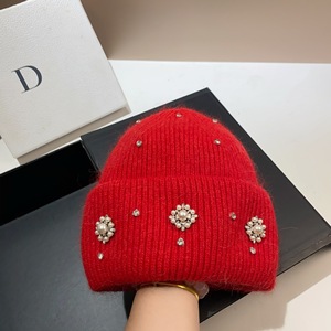 "Chapeaux en tricot de fourrure de lapin avec strass <span class=keywords><strong>et</strong></span> clous pour femmes d'hiver avec broderie 3D pour la plage <span class=keywords><strong>et</strong></span> les affaires" - Product Image 2
