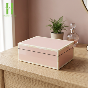 LACQUER BOX Caja de laca de joyería hecha a mano de Vietnam de alta calidad Tamaños personalizados Caja brillante decorativa Pintura a mano de HNH Craft - Product Image 1