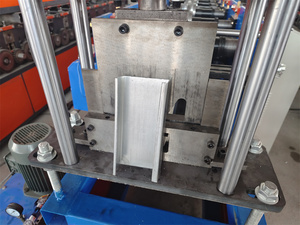 Machine de formage à froid de profilés en acier au carbone pour la construction - Product Image 4