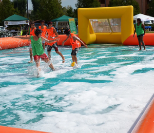 Campo <span class=keywords><strong>da</strong></span> <span class=keywords><strong>Calcio</strong></span> Gonfiabile Personalizzato in PVC per Esterni, Piccolo Campo Sportivo per Stadio - Product Image 2