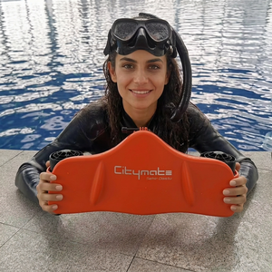Seafrogs Seawalker Diving Torpedo, Scooter Submarino Recargable, Scooter de Playa Multifuncional Portátil - Product Image 1