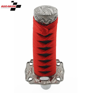 Poignée de levier de vitesses universelle Auso-Racing Samurai Sword en alliage de zinc, rouge - Product Image 1