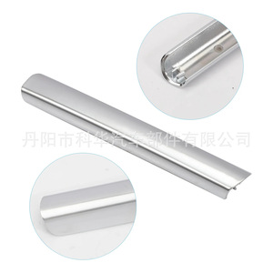 แถบตกแต่งมือจับประตูภายในฟอร์ด CJ5Z7822621BA สีดำลายคาร์บอนด้านหลัง ABS - Product Image 3