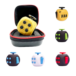 Jouet <span class=keywords><strong>anti</strong></span>-<span class=keywords><strong>stress</strong></span> sensoriel de décompression pour adultes et enfants, outil de concentration pour TDAH et autisme, gadget à 6 faces pour la relaxation mentale - Product Image 1