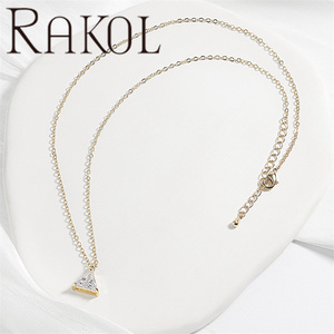 Collana Rakol NP6021 in Acciaio Inossidabile Minimalista con Triangolo e Zirconi, Placcata Oro 18K, Ciondolo Geometrico con Diamanti CZ, <span class=keywords><strong>Terza</strong></span> Collezione Donna - Product Image 2