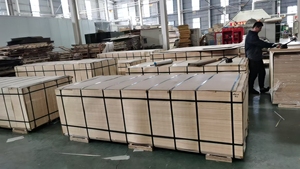 Chất lượng cao <span class=keywords><strong>UV</strong></span> <span class=keywords><strong>MDF</strong></span> độ bóng cao <span class=keywords><strong>MDF</strong></span>/PET/Acrylic Board melamine <span class=keywords><strong>MDF</strong></span> 15 mét 18 mét - Product Image 6