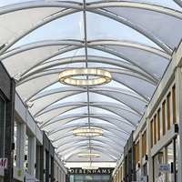 Structure de membrane tendue pour abri d'extérieur, pavillon multicolore, membrane architecturale tendue par câble pour parc et place publique