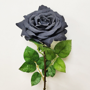 Vente en gros de roses noires artificielles en soie, fausses fleurs gothiques réalistes pour décoration de mariage, roses noires artificielles à longue tige - Product Image 2
