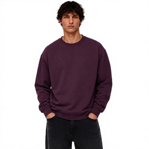 Sweat-shirt personnalisé pour homme en molleton brossé, coupe oversize, avec motif brodé personnalisé, finition teintée vintage et poignets côtelés - Product Image 1