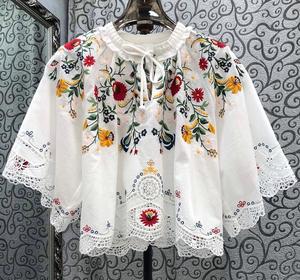 Camicetta di design di alta qualità nuova <span class=keywords><strong>camicia</strong></span> 2025 autunno <span class=keywords><strong>manica</strong></span> a pipistrello lussuose camicette floreali larghe bianche blu - Product Image 1