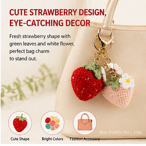 Porte-clés Fraise en Crochet Fait Main, Breloque Jouet Mini Mignonne en Fil de Laine, Amigurumi Tricoté, Pendentif Sac, Chaîne de Clés de Voiture - Product Image 4