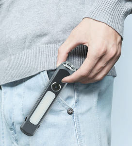 Lampe torche LED+COB rechargeable Li-Polymère 1000+ Lumens, charge USB, étanche IP55, base magnétique, alliage d'aluminium, usage industriel - Product Image 3