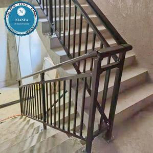 Clôture en fer forgé de style moderne, portails en <span class=keywords><strong>palissade</strong></span>, finition peinte en poudre, haute résistance, fabrication sur mesure pour <span class=keywords><strong>balcon</strong></span> - Livraison rapide - Product Image 2