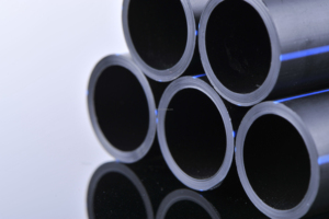 ท่อ HDPE คุณภาพสูง SDR33 0.5MPa สำหรับน้ำ ท่อพลาสติก PE100  ขนาดเส้นผ่านศูนย์กลางตามสั่ง สีดำ สำหรับจ่ายน้ำ - Product Image 3