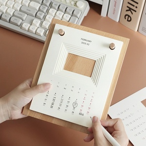 2025 Custom-Made DIY Creative Walnut Wood Desk Calendar Annual Promo Calendar with Walnut Wood for Unique Style