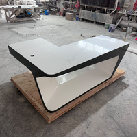 Bureau en forme de L Table d'ordinateur à domicile Design italien haut de gamme Bureau de direction en Corian et chaise d'invité