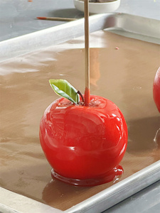 Manzanas Caramelizadas Dulces y Crujientes, Deliciosas Manzanas de Amor, Modelos de Comida Falsa Encantadores, Decoración, Regalos Colgantes, Exhibiciones, Rojo Brillante - Product Image 2