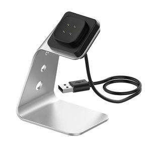 Cargador de soporte de exhibición de Metal de aleación de aluminio superventas para <span class=keywords><strong>Fitbit</strong></span> Versa 4/Versa 3/Sense 2/Sense soporte de carga de reloj inteligente - Product Image 2