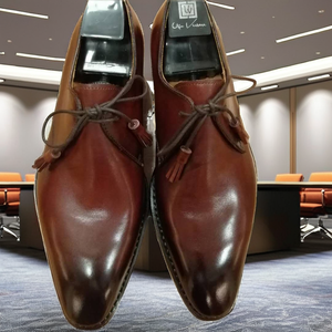 Chaussures Oxford de ville pour hommes en cuir de veau de qualité supérieure, à lacets, bout carré, fabriquées à la main avec construction Goodyear, idéales pour le bureau et les affaires. - Product Image 2