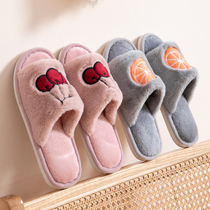 Intérieur maison chaussures en peluche tongs femmes dessin animé pantoufles mignon Fruits cerise fraise <span class=keywords><strong>hiver</strong></span> chaud pantoufles - Product Image 3